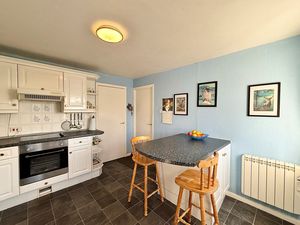 Photo 6- click for photo gallery